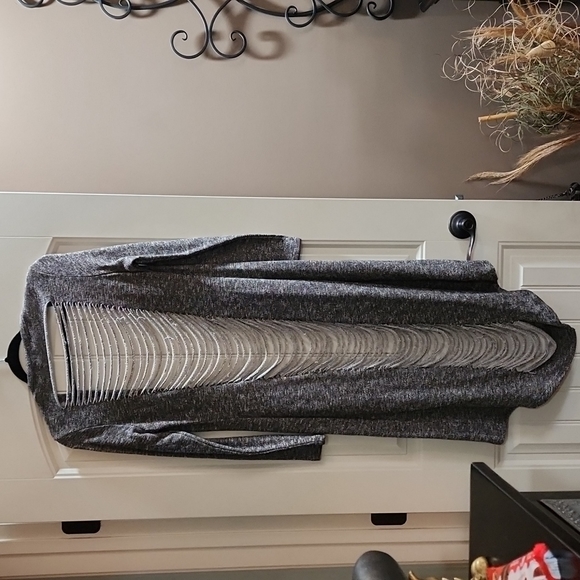 Hot and Delicious Distressed Duster - Picture 5 of 7